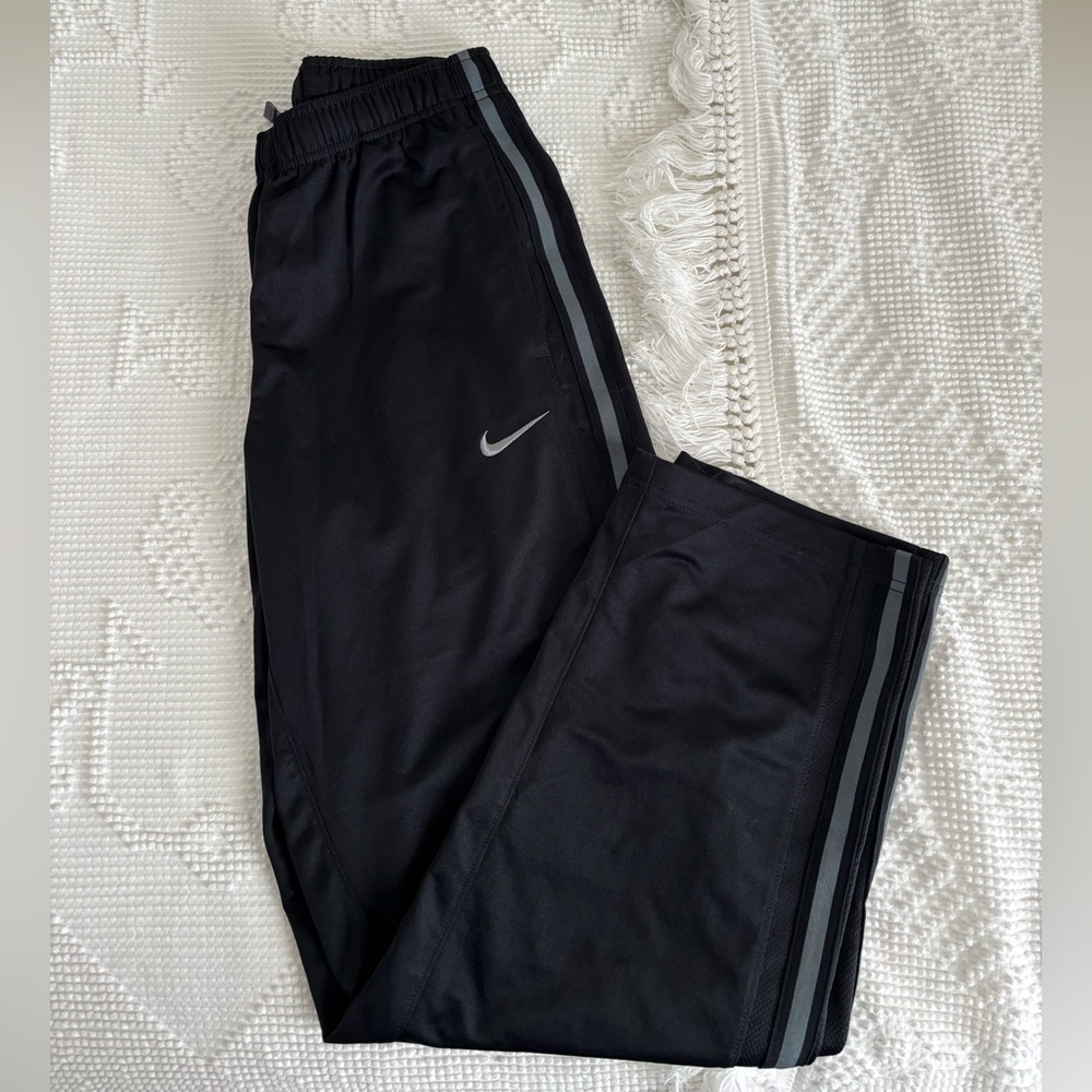 Nike Sweatpants with stripe
